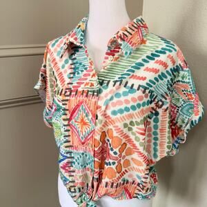 NWOT Taelynn M Lightweight Colorful Button Up Top Coastal Beachy Vacation